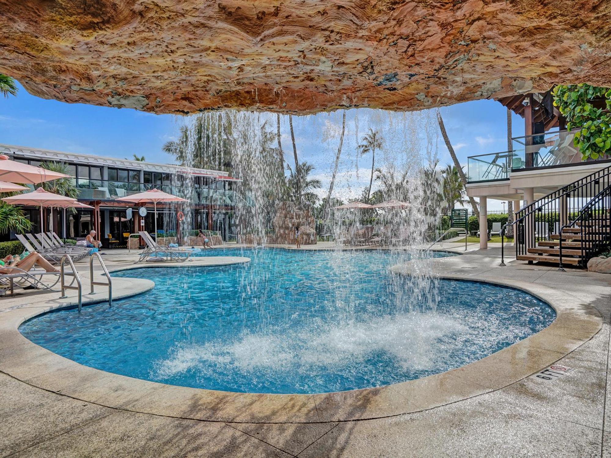With Perks, Pools, Fitness Center, And A Relaxing Bathtub 916 Apartment Miami Beach