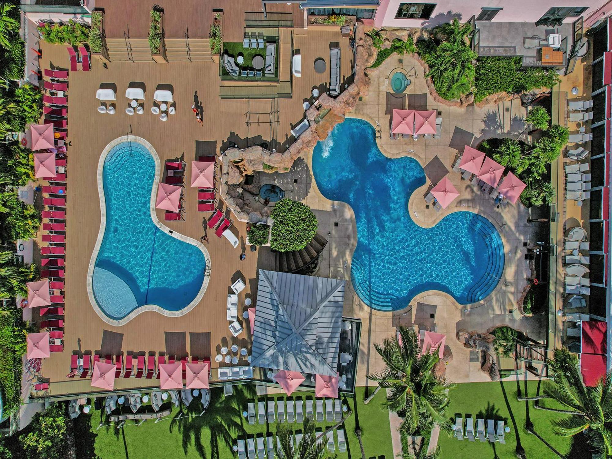 With Perks, Pools, Fitness Center, And A Relaxing Bathtub 916 Apartment Miami Beach
